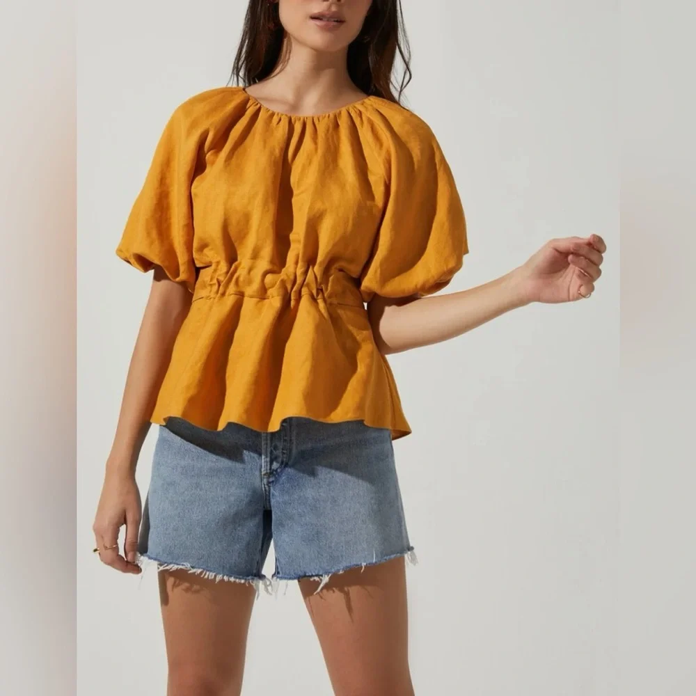 Astr Mustard Puff-Sleeve Peplum Top